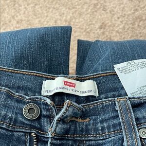 Women's Levi's 512 Perfectly Slimming Straight Jeans Size 10 S/C